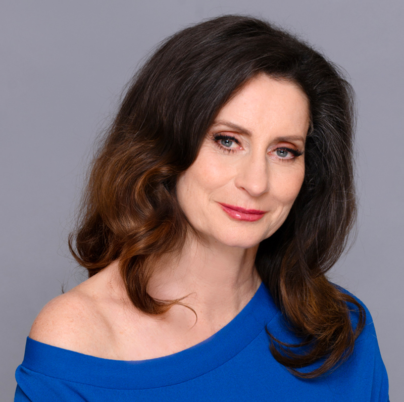 Portrait Pia Douwes
